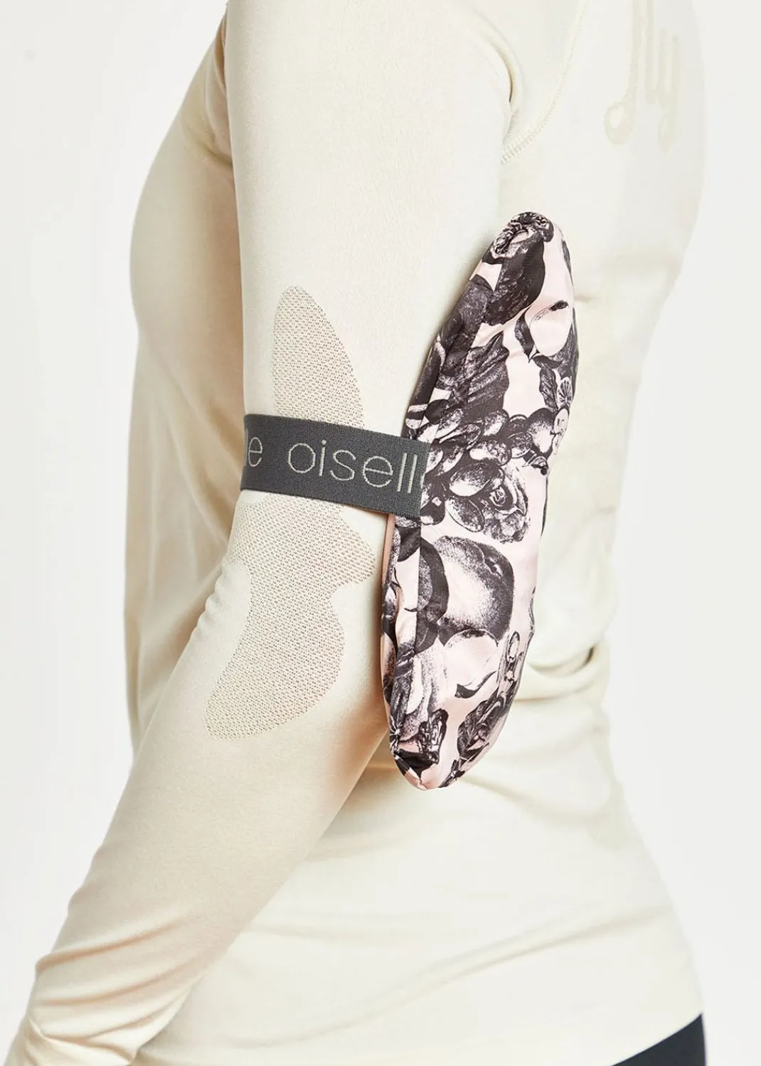 Women Oiselle Vests*Seattle Showers Vest